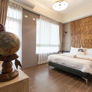 Standard Zimmer mit Kingsize-Bett